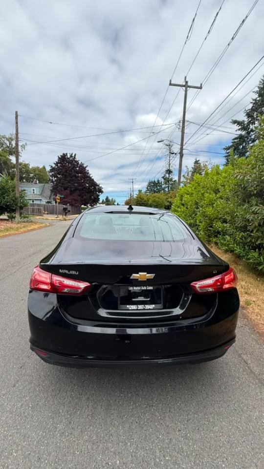Used 2020 Chevrolet Malibu LT FWD image 3