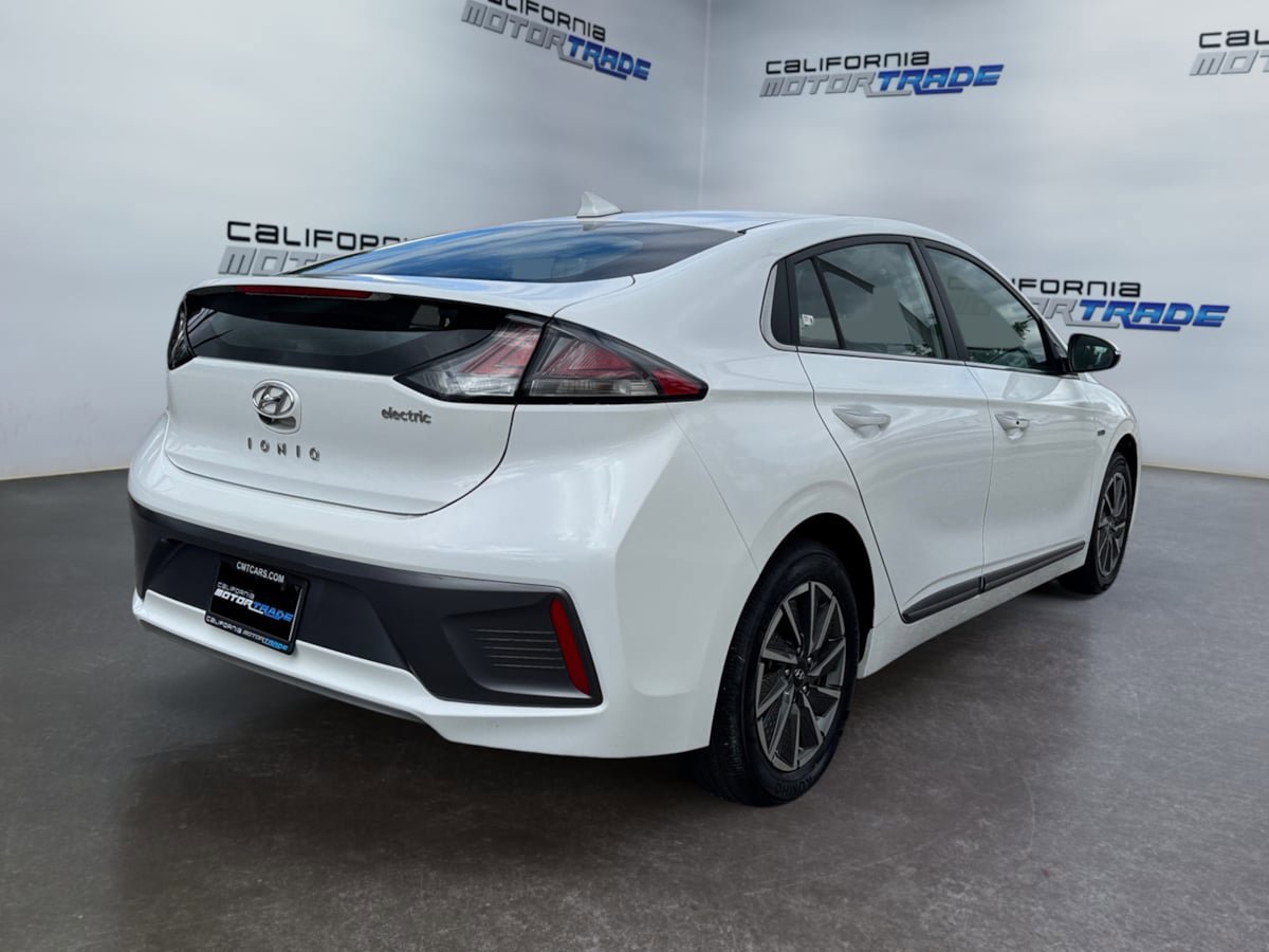 Used 2020 Hyundai Ioniq Limited FWD image 5