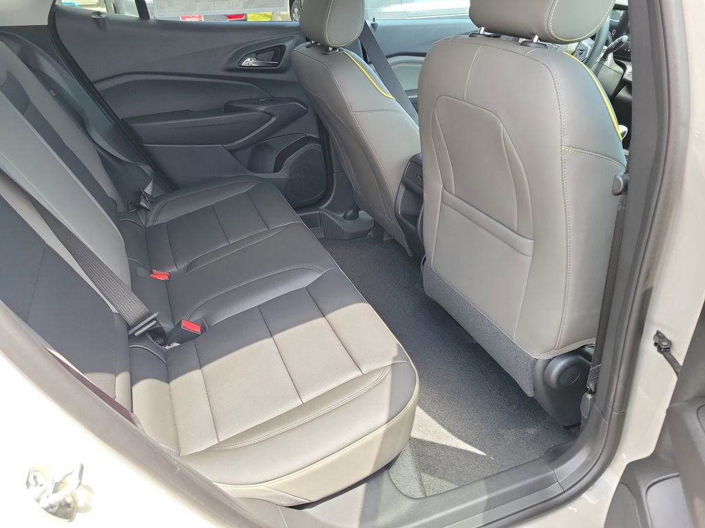 New 2026 Chevrolet Trax ACTIV w/ Driver Confidence Package FWD image 17