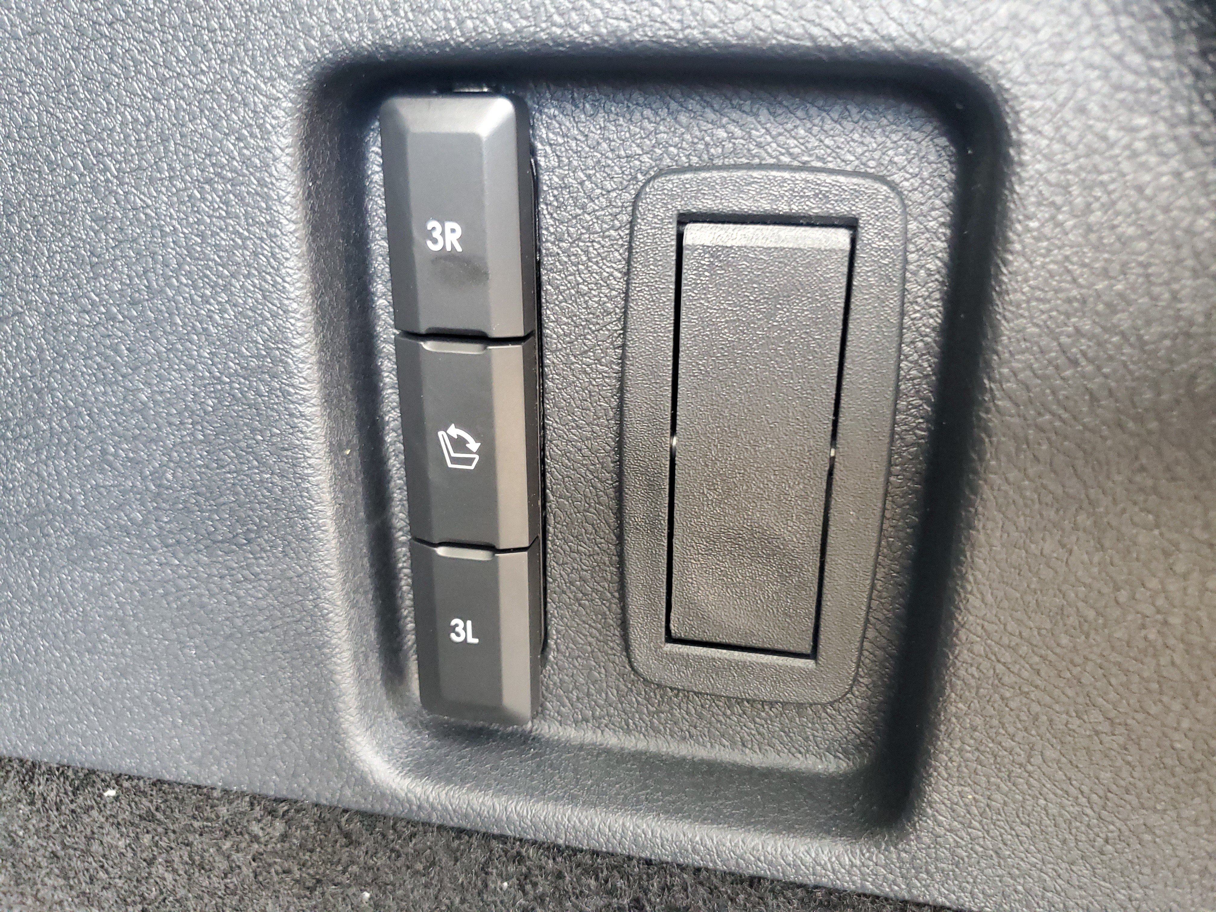 New 2027 Lincoln Aviator AWD image 30