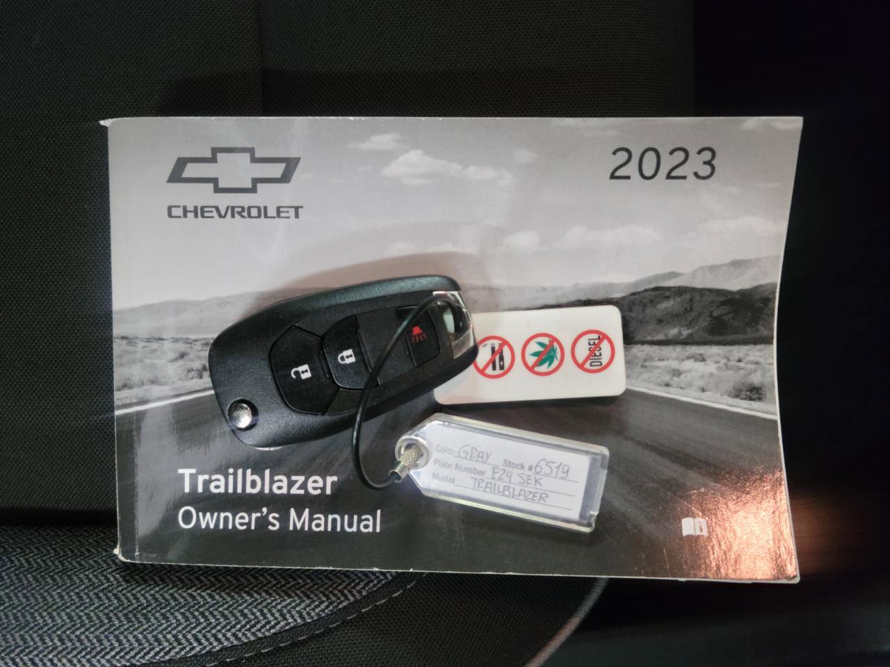 Used 2023 Chevrolet TrailBlazer LS AWD/4WD image 27