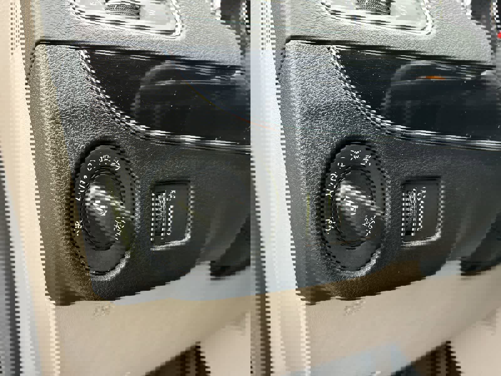 Used 2019 Dodge Grand Caravan SXT image 5