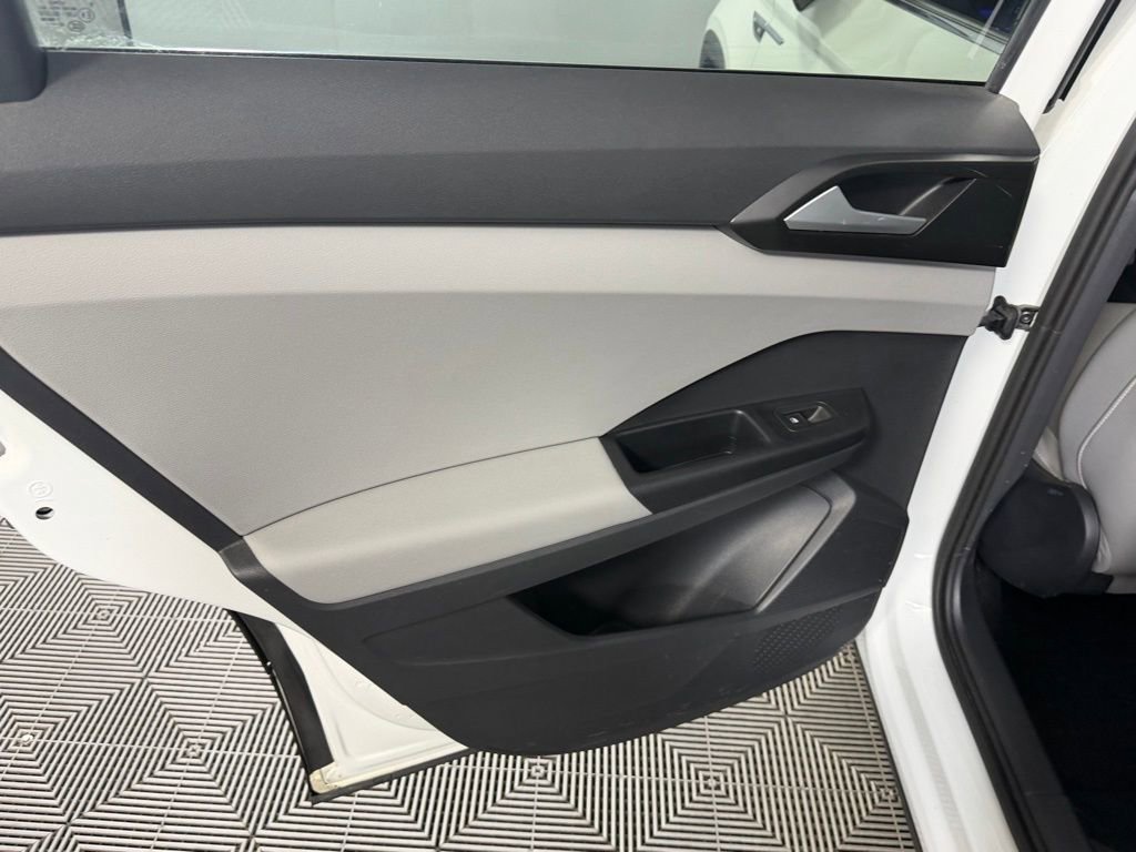 Used 2022 Volkswagen Taos SE AWD/4WD image 28