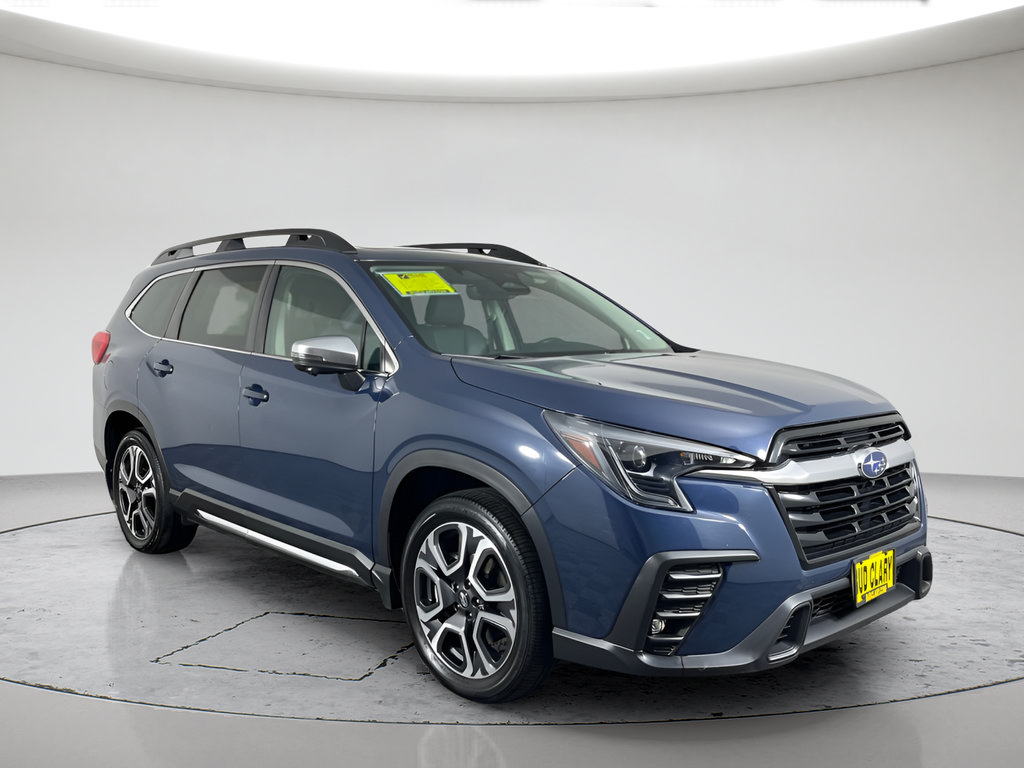 Used 2023 Subaru Ascent Limited w/ Technology Package AWD/4WD image 3