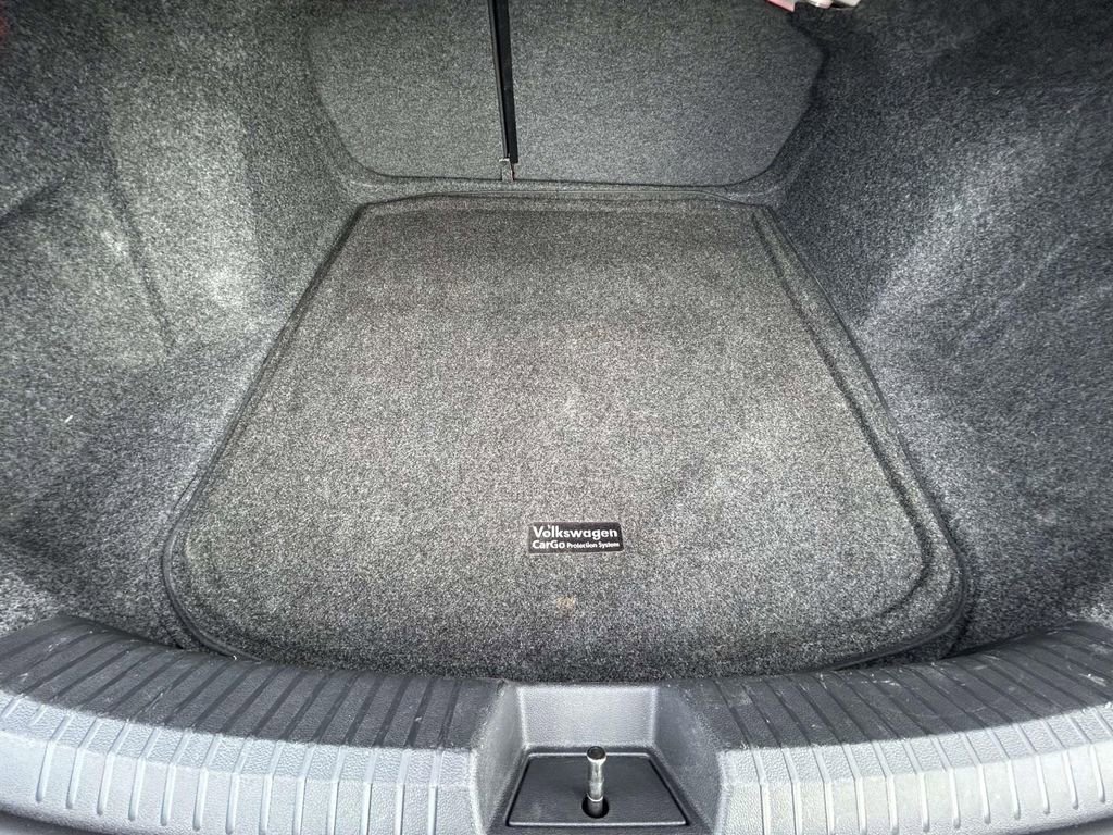 Used 2020 Volkswagen Jetta R-Line w/ R-Line Cold Weather Package image 16