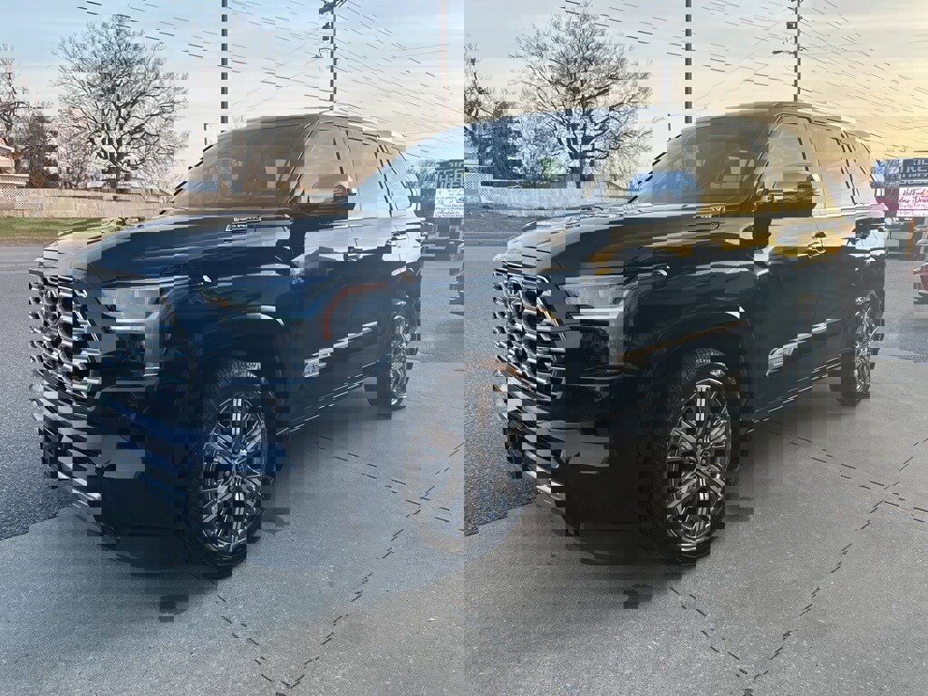 Used 2023 Toyota Sequoia Capstone image 5