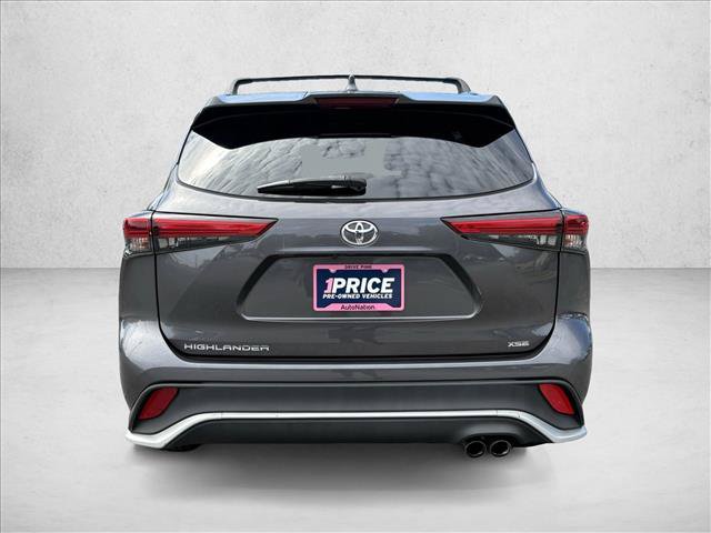 Used 2021 Toyota Highlander XSE FWD image 6