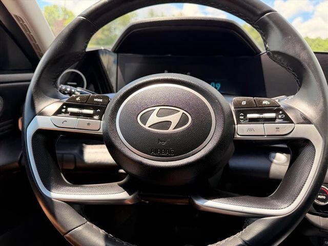 Used 2024 Hyundai Elantra SEL w/ Convenience Package FWD image 19