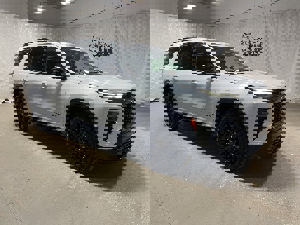 New 2026 Chevrolet Traverse RS w/ LPO, Floor Liner Package video 1