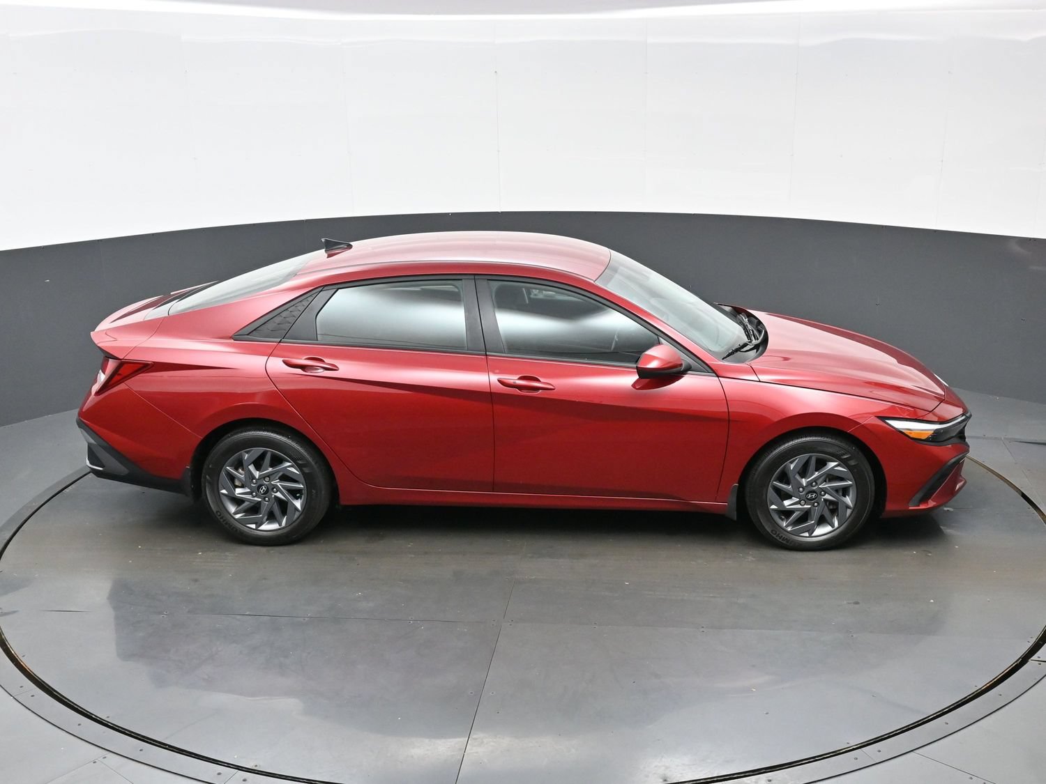 Certified 2024 Hyundai Elantra SEL FWD image 37