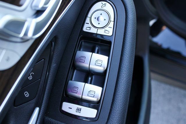 Used 2022 Mercedes-Benz GLC 300 4MATIC image 11