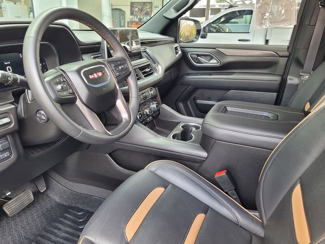 Used 2024 GMC Yukon AT4 w/ Technology Package image 11