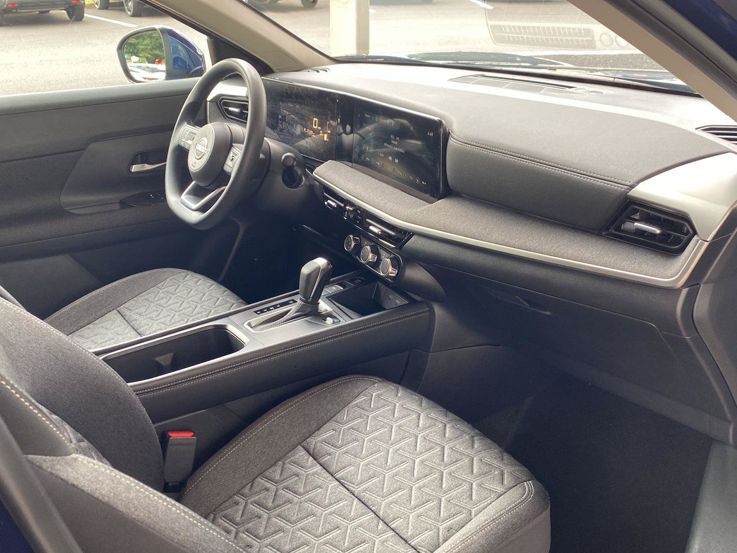 Certified 2025 Nissan Kicks SV AWD/4WD image 25
