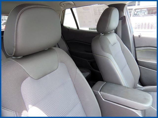 Used 2025 Chevrolet Trax LT FWD image 9