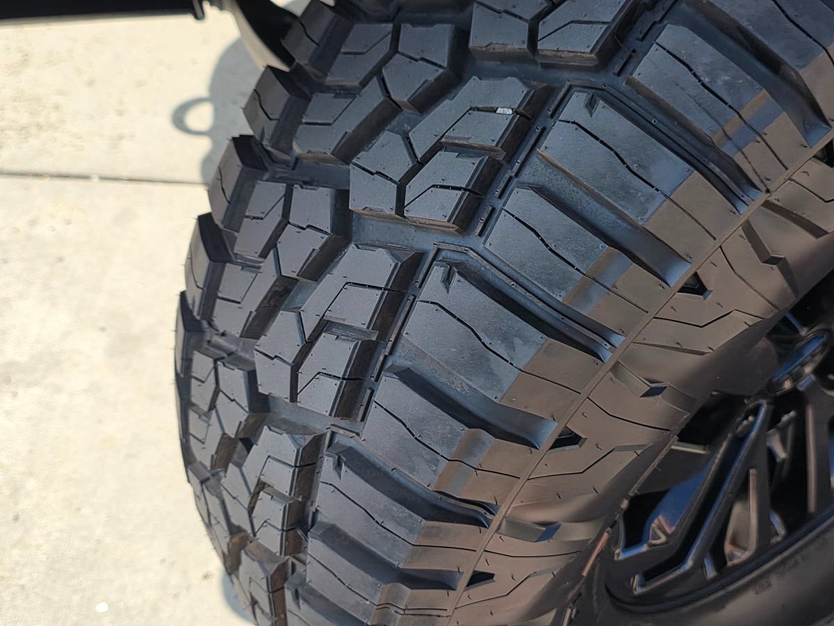 Used 2011 Ford F150 Raptor w/ Raptor Plus Pkg AWD/4WD image 47