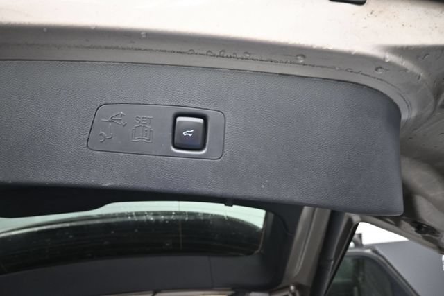 Used 2021 Lincoln Corsair AWD w/ Equipment Group 101A image 8