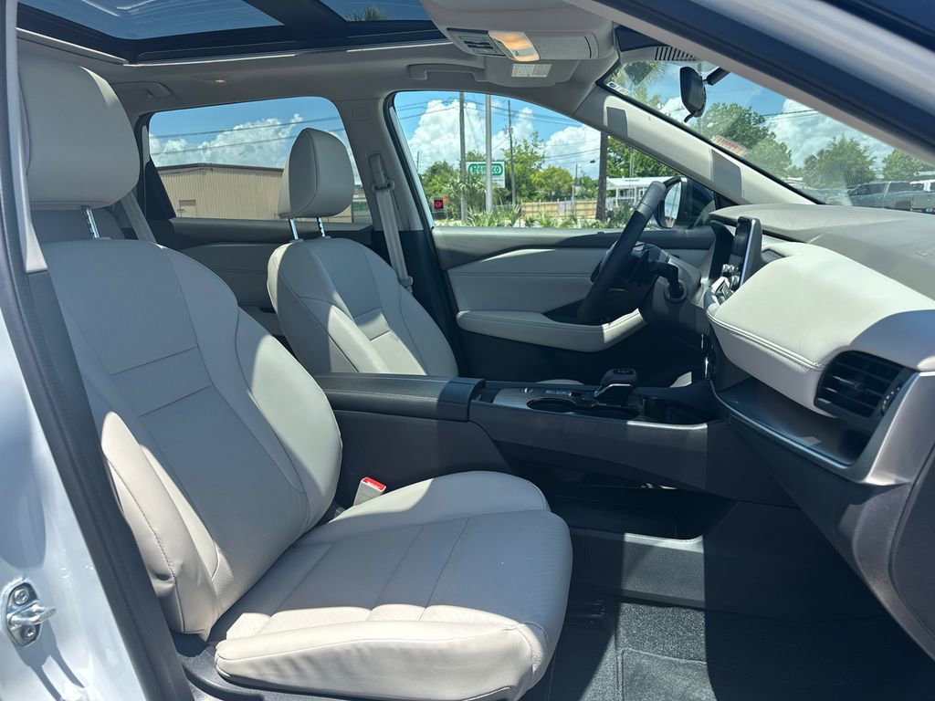 Used 2026 Nissan Rogue Dark Armor FWD image 18