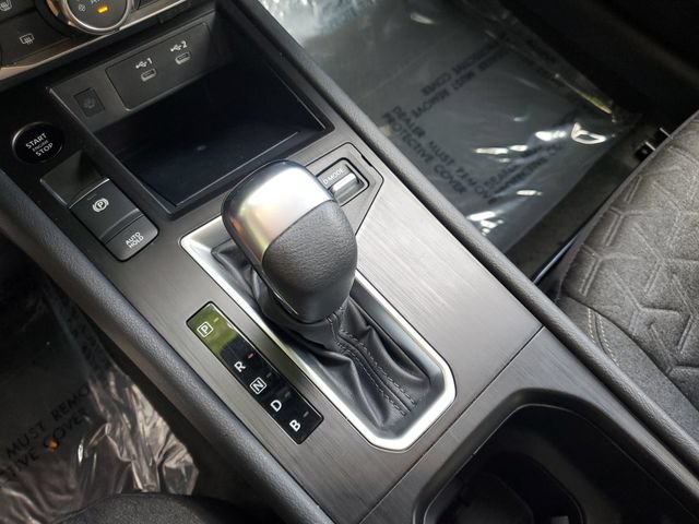 Used 2025 Nissan Kicks SV w/ SV Premium Package FWD image 22