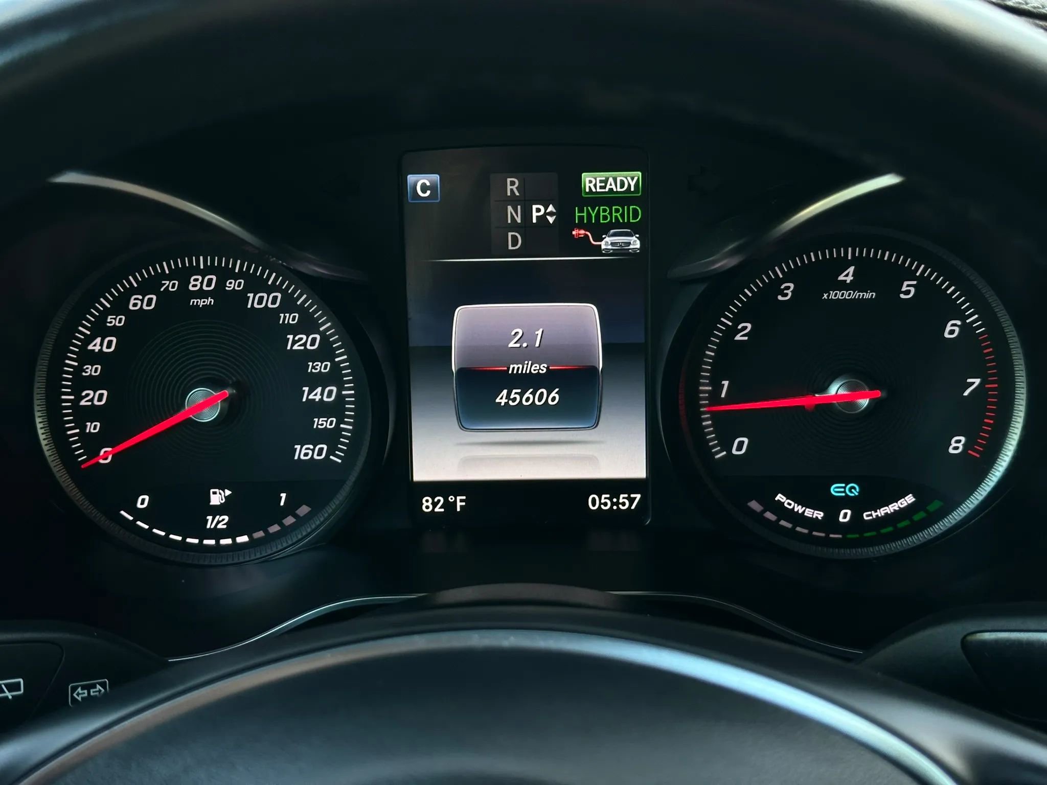 Used 2019 Mercedes-Benz GLC 350e 4MATIC image 32