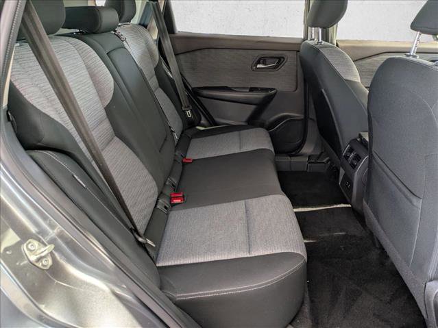 Used 2023 Nissan Rogue SV image 18