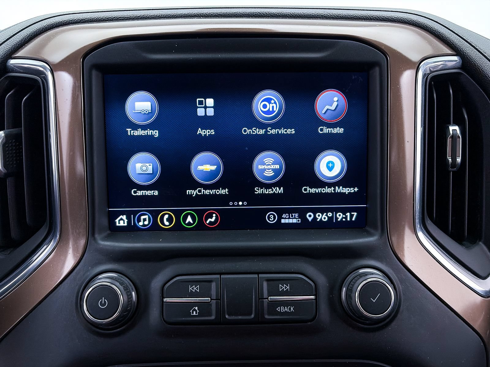 Used 2020 Chevrolet Silverado 1500 High Country w/ Technology Package AWD/4WD image 25