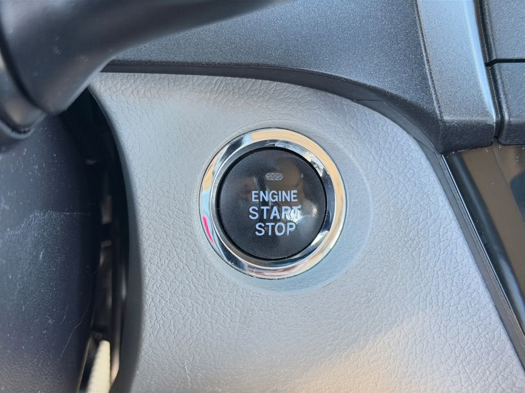 Used 2016 Toyota Sienna XLE Premium w/ Protection Package image 30