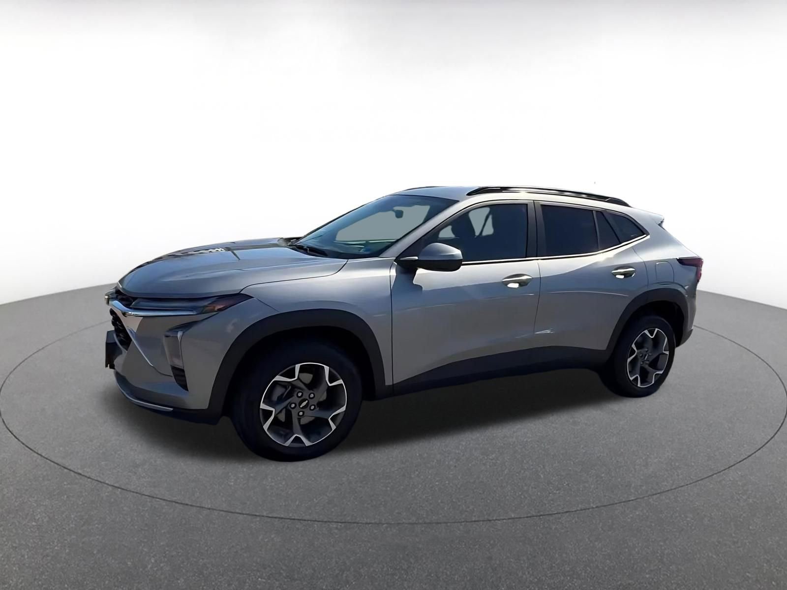 Used 2025 Chevrolet Trax LT image 8