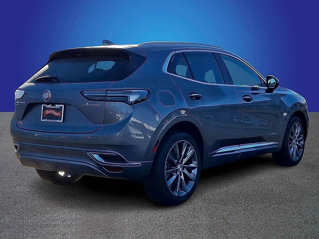 Used 2021 Buick Envision Avenir w/ Technology Package II image 4