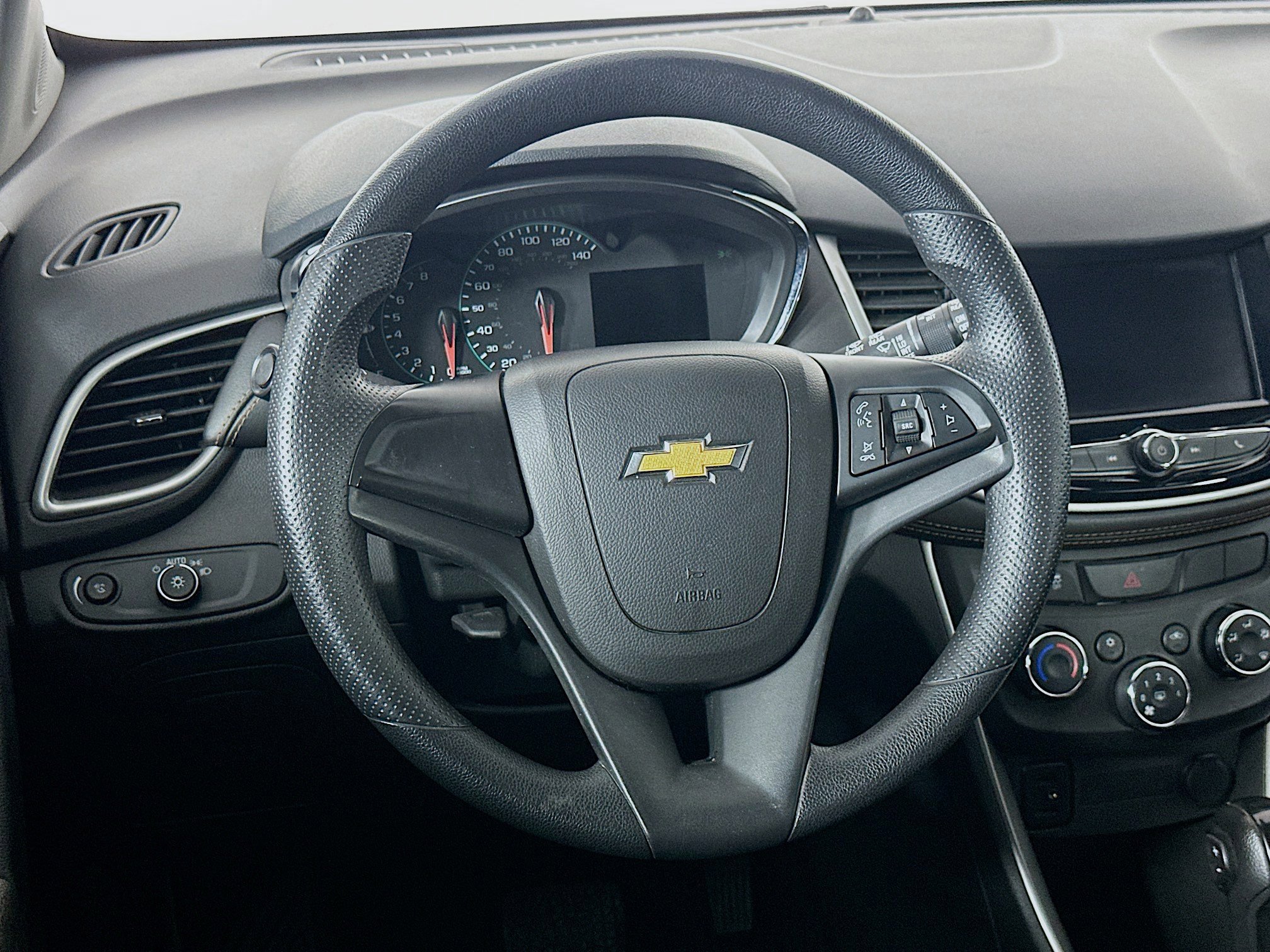 Used 2020 Chevrolet Trax LS image 18