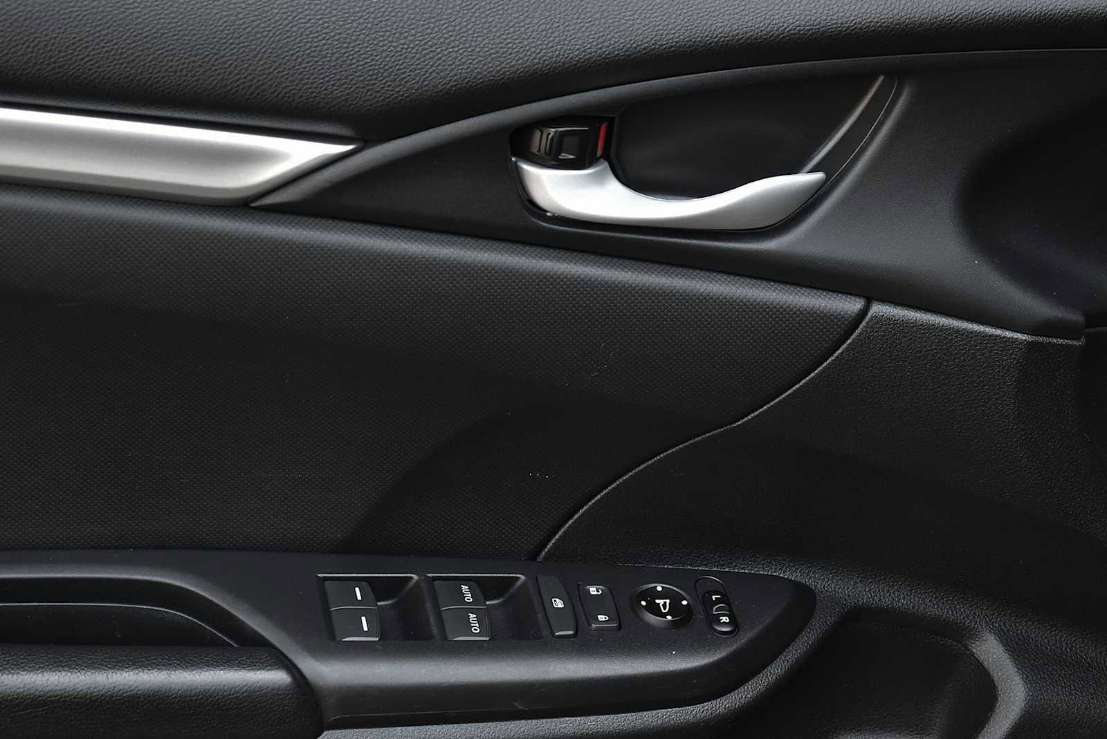Used 2020 Honda Civic Sport image 24