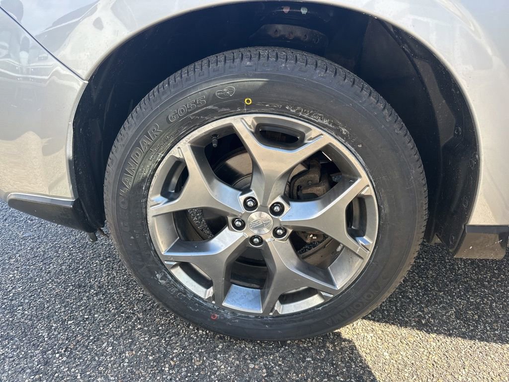 Used 2016 Subaru Forester 2.5i Touring w/ Eyesight & Navigation System image 38