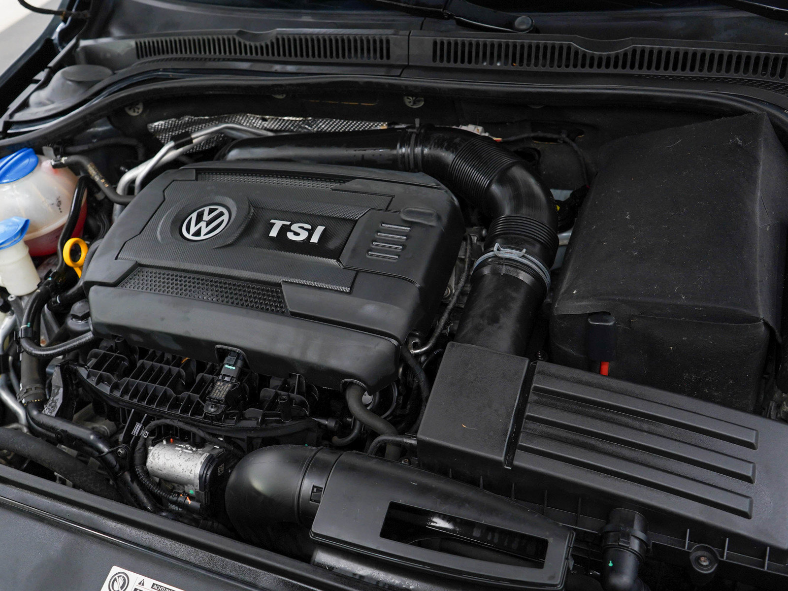Used 2014 Volkswagen Jetta GLI Autobahn FWD image 23