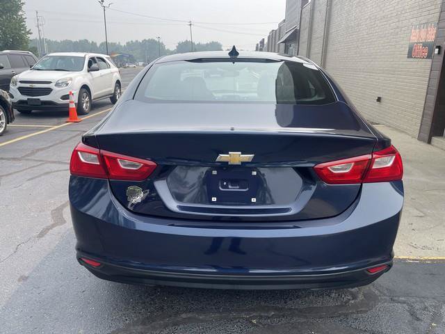 Used 2016 Chevrolet Malibu LT FWD image 8