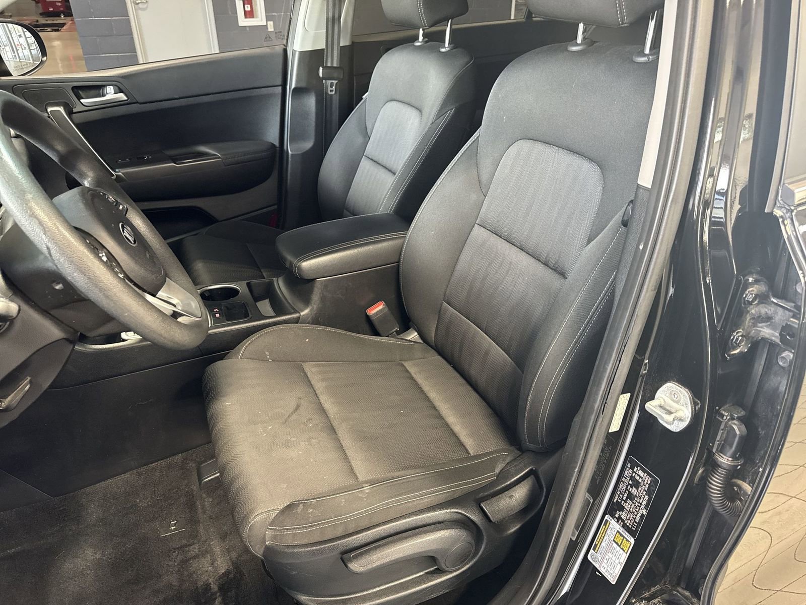 Used 2022 Kia Sportage LX FWD image 23