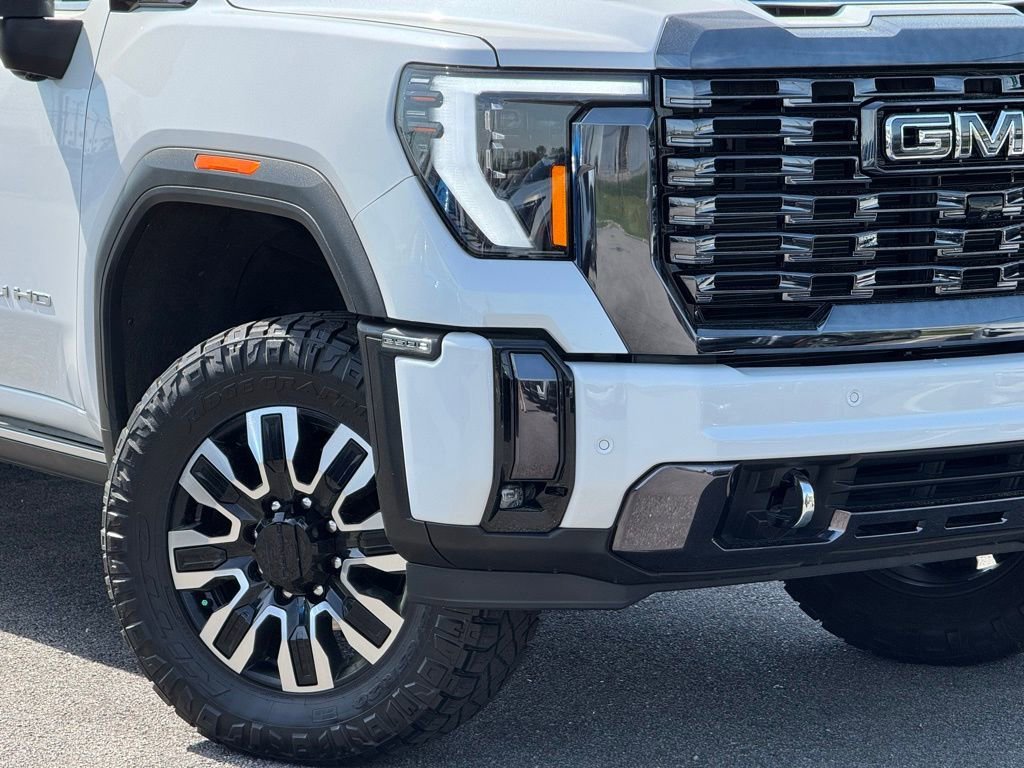 Used 2024 GMC Sierra 2500 Denali Ultimate image 15
