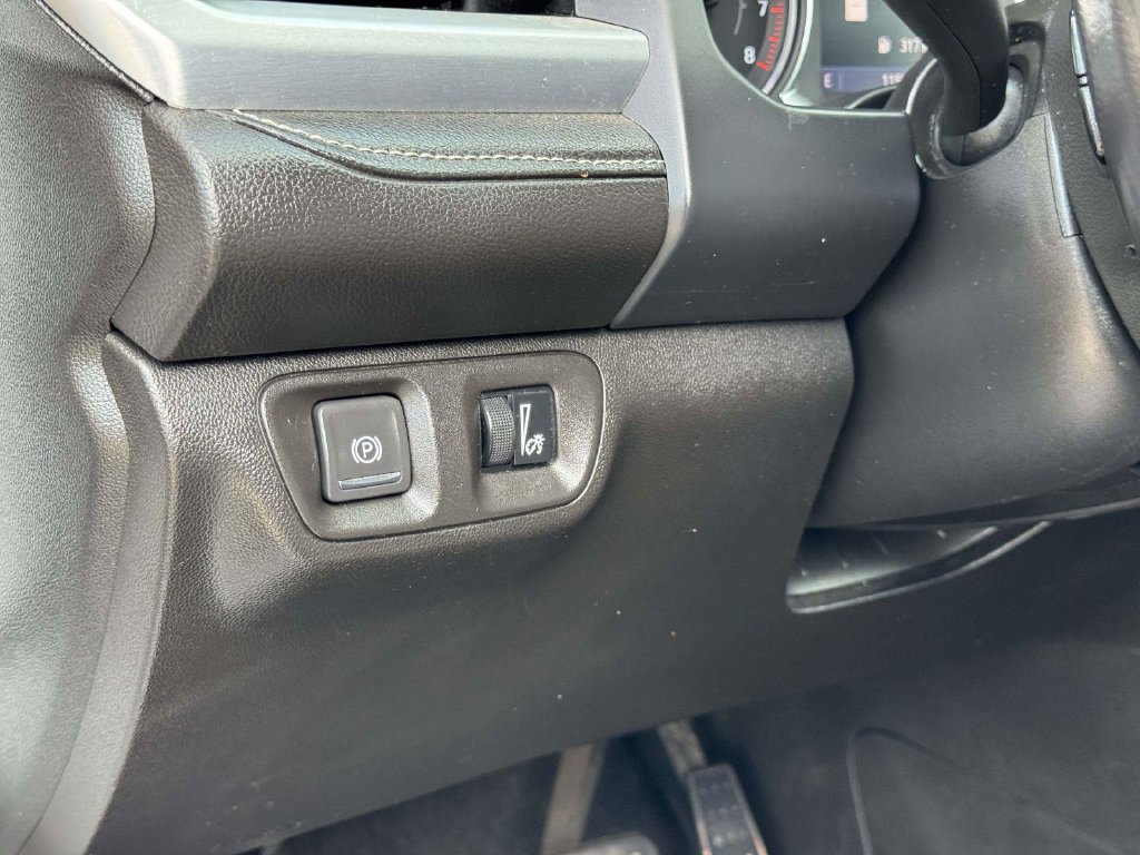 Used 2021 GMC Acadia SLT FWD image 10