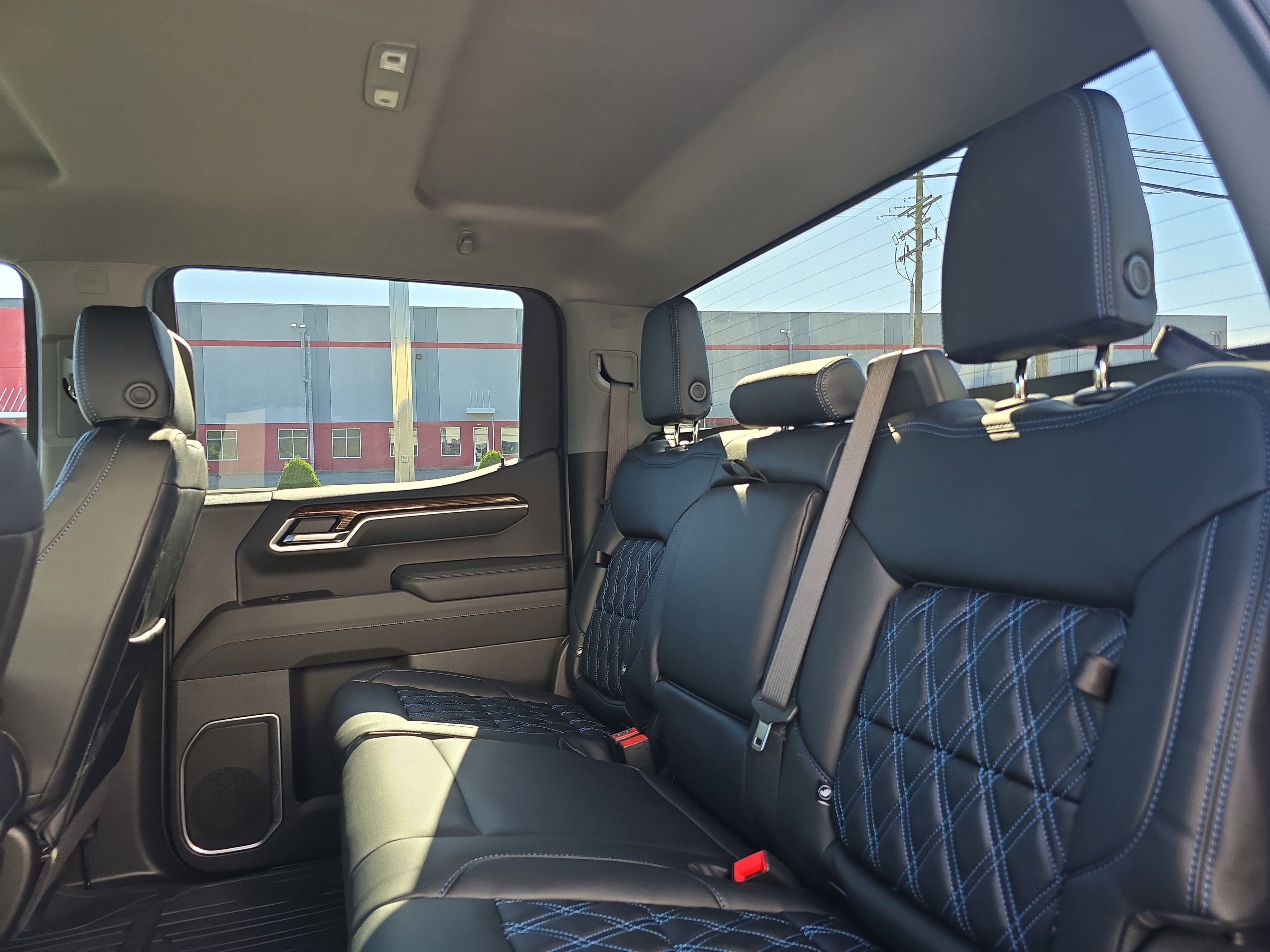 New 2025 GMC Sierra 1500 Elevation image 16