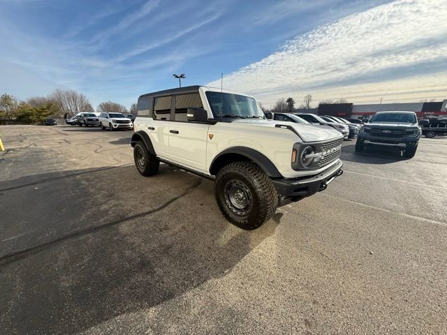 Used 2024 Ford Bronco Badlands image 8