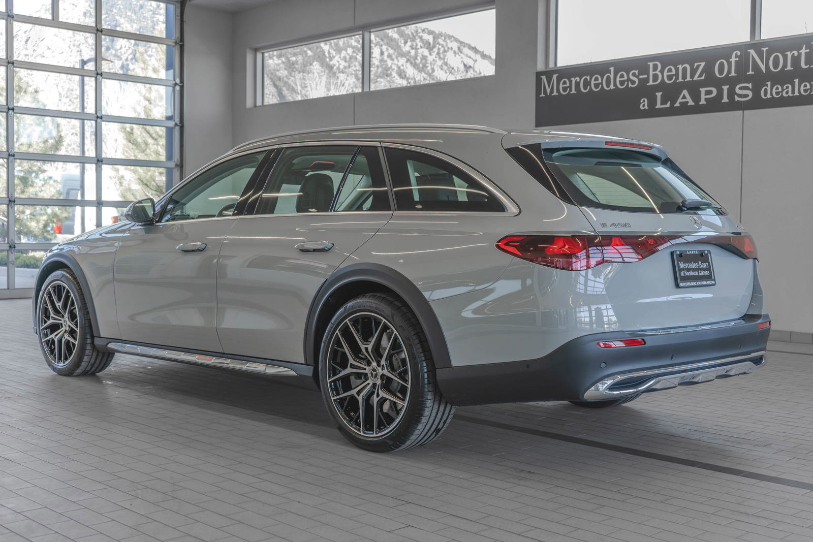 New 2025 Mercedes-Benz E 450 4MATIC All-Terrain Wagon image 13