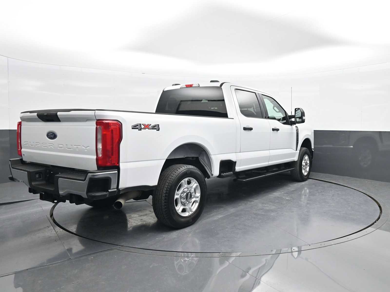 Used 2025 Ford F250 XLT image 7