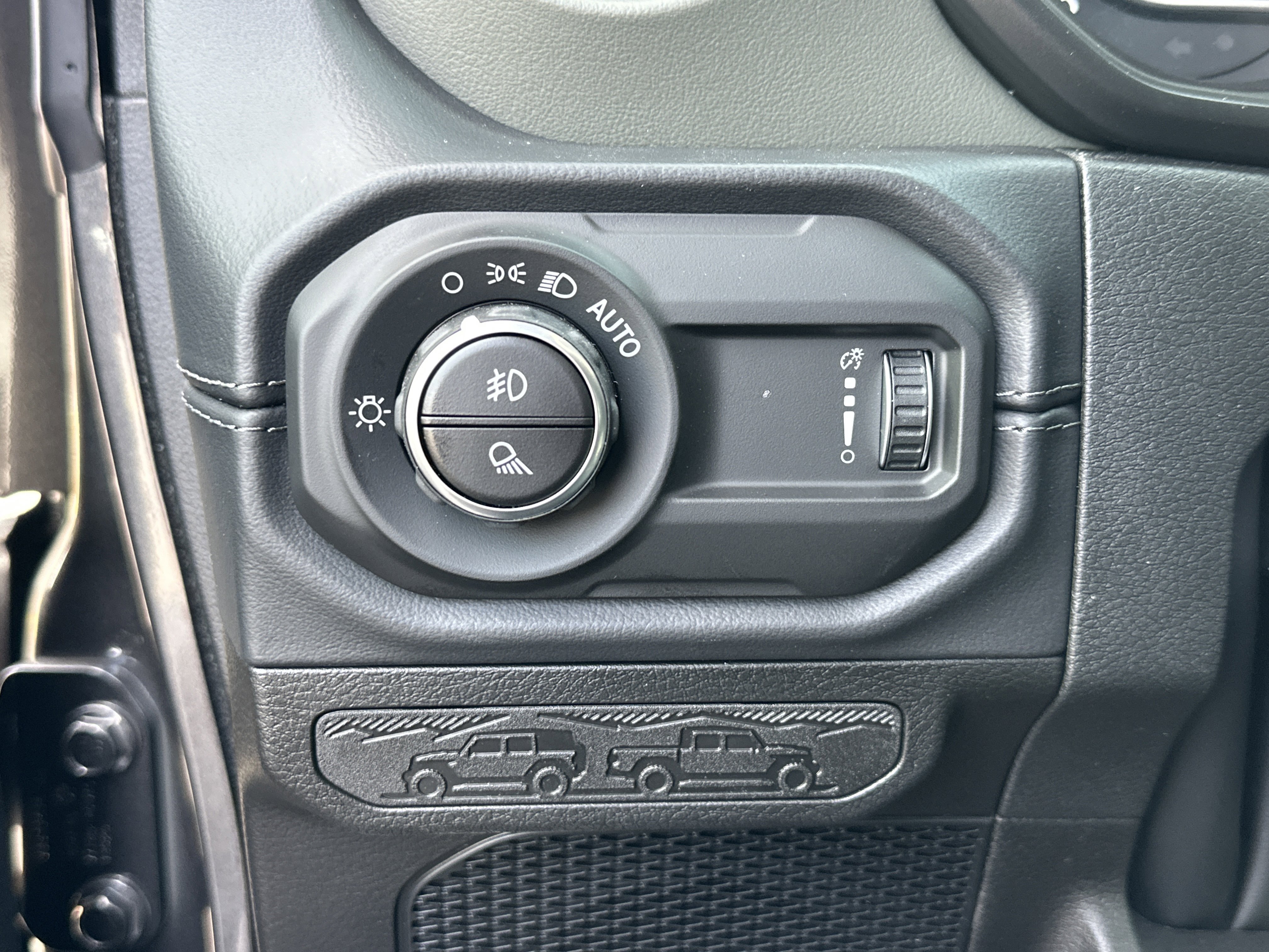 New 2026 Jeep Gladiator Mojave image 13