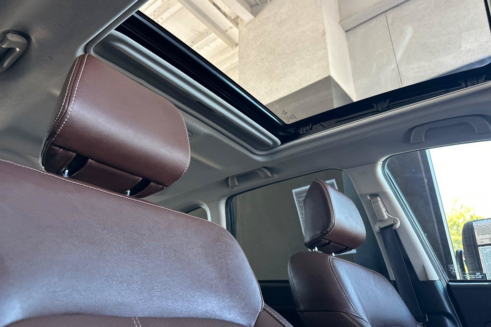 Used 2018 Subaru Forester 2.5i Touring w/ Popular Package #3B AWD/4WD image 16