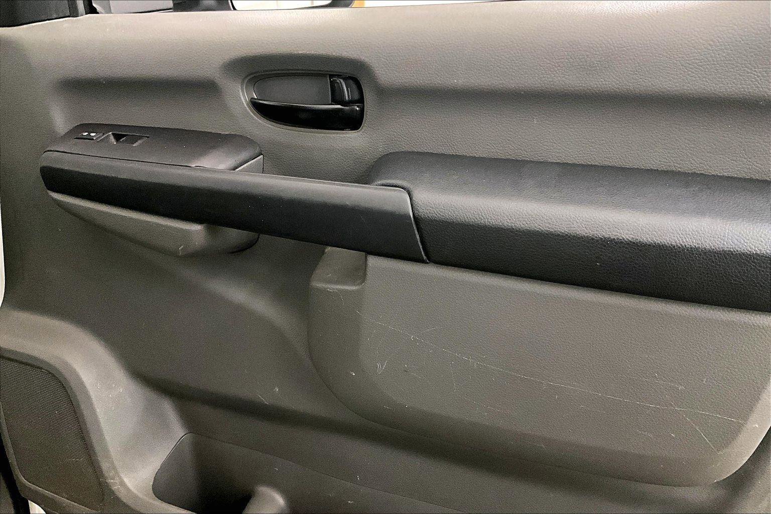 Used 2019 Nissan NV 2500 SV image 24