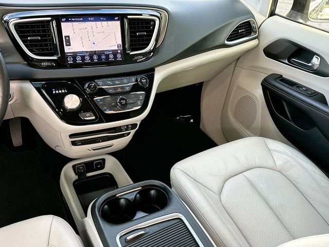 Used 2020 Chrysler Pacifica Touring-L Plus w/ Advanced Safetytec Group image 23