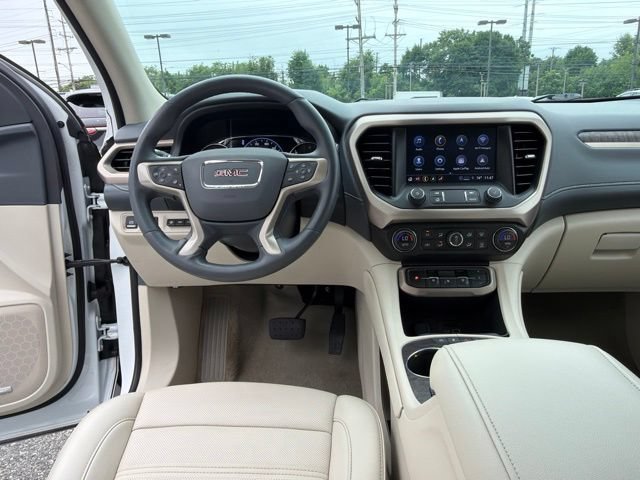 Used 2023 GMC Acadia Denali AWD/4WD image 17
