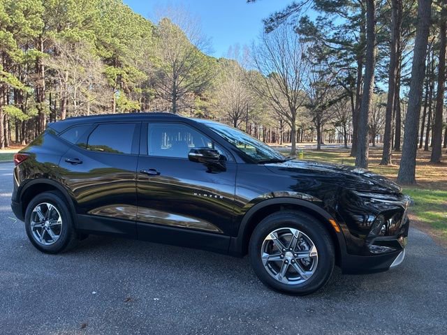 Used 2024 Chevrolet Blazer LT w/ Sound & Technology Package image 3