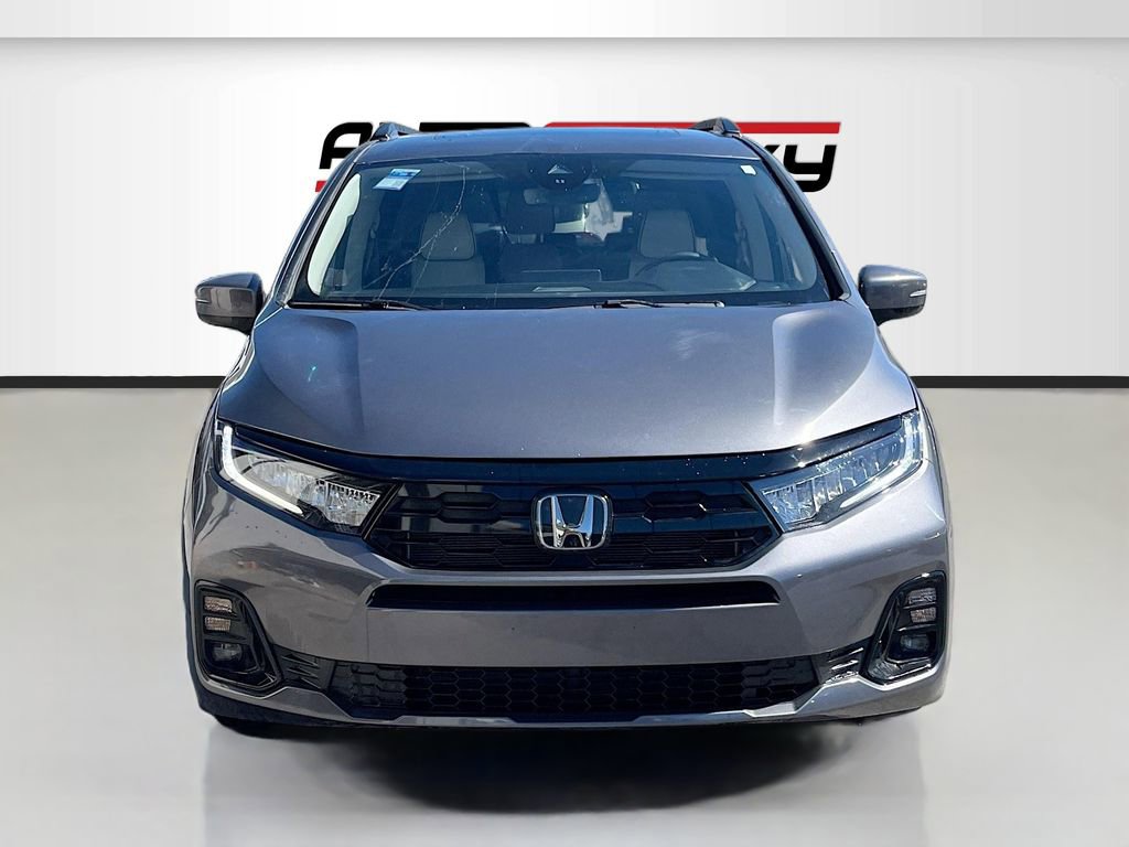 Used 2025 Honda Odyssey Elite image 2