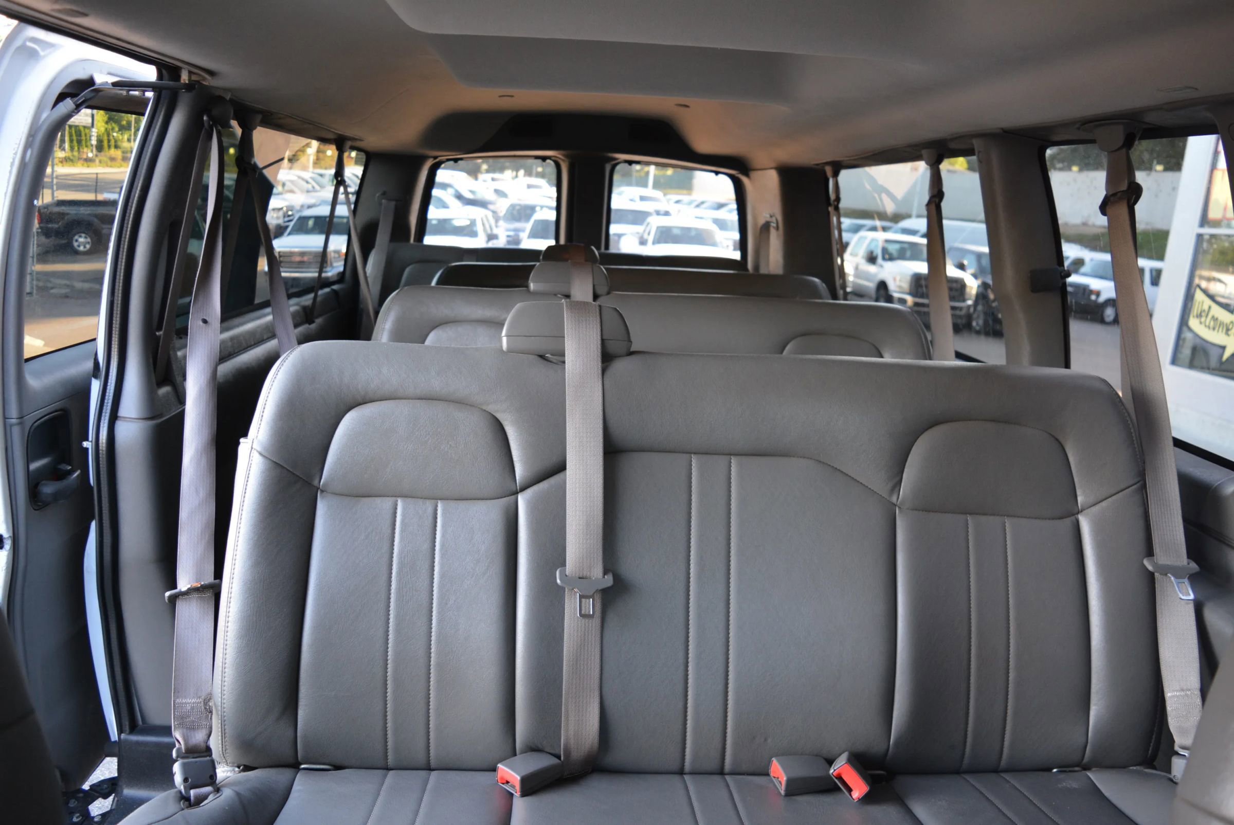 Used 2017 Chevrolet Express 3500 LS image 15