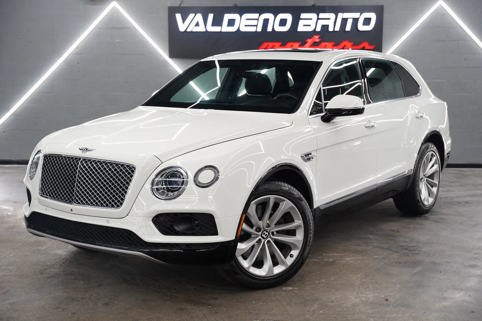 Used 2018 Bentley Bentayga Onyx Edition
