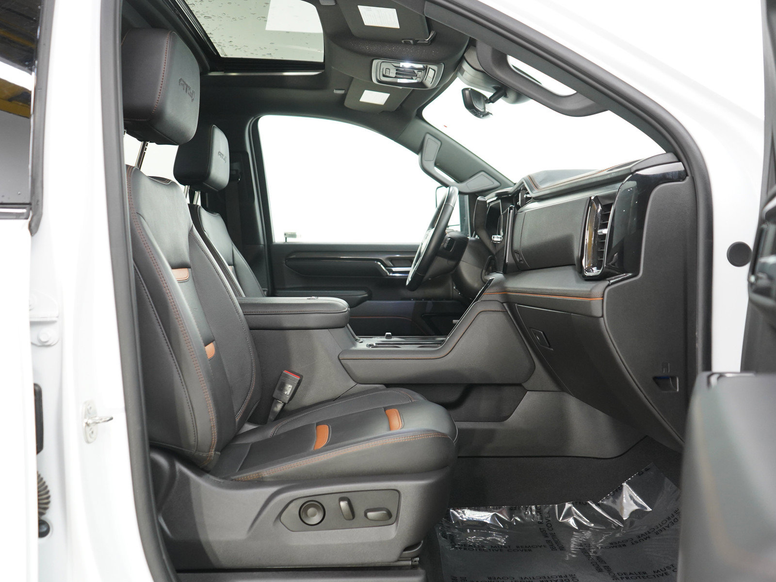 Used 2024 GMC Sierra 3500 AT4 AWD/4WD image 12